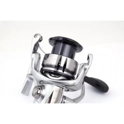 Shimano Stradic 4000 MHG FL 11 Shimano Stradic 4000 MHG FL -Shimano Geschäft Shimano20Stradic204000FL3 550x550 3